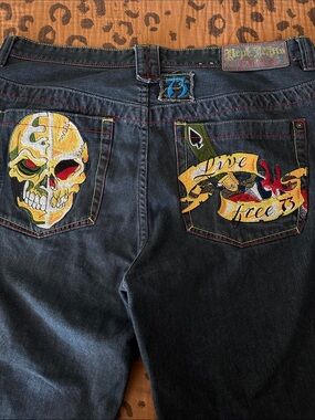 PEPE JEAN Y2K Denim “Live free 73” Shorts with Skull Design
